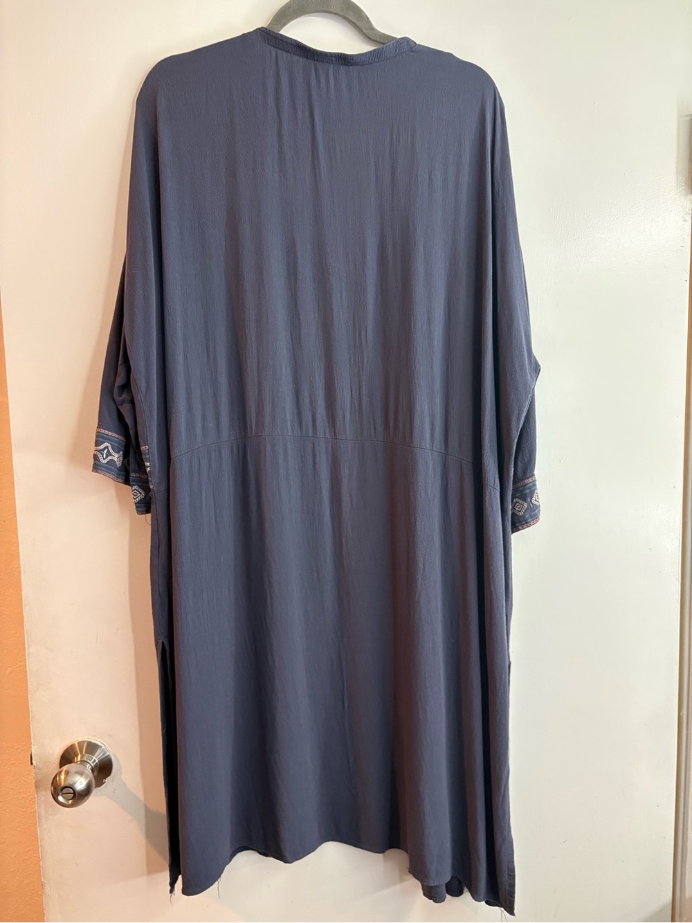 Knox Rose Embroidered Duster Kimono - Picture 4 of 4